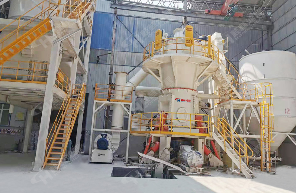 超細(xì)立式粉磨機(jī)  超細(xì)立式粉磨機(jī)