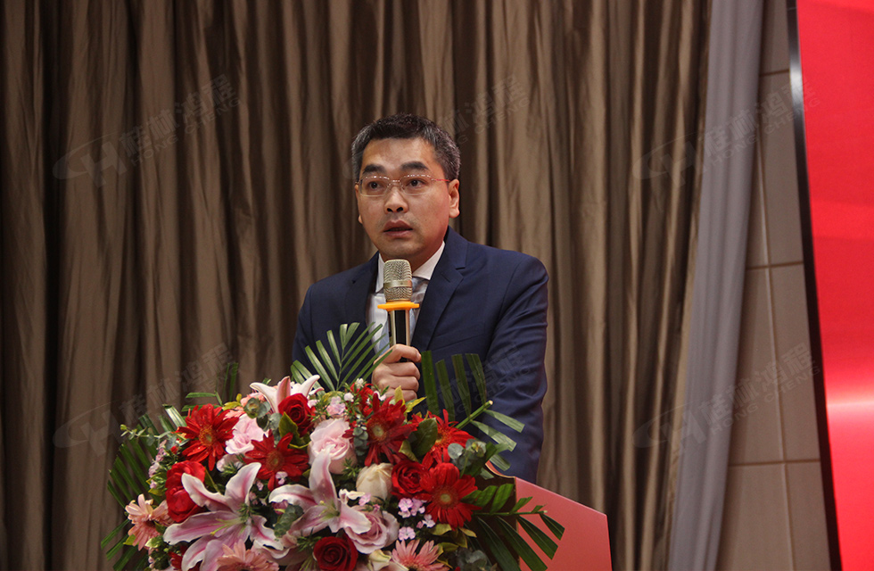 金牛辭舊歲，猛虎迎春來。搭著歡樂的時(shí)光列車，我們一起歡送碩果累累的2021年，迎來了嶄新的2022年。1月26日，我們歡聚一堂，在歡聲笑語、載歌載舞中迎接新春，“立足新鴻程開創(chuàng)新局面”桂林鴻程2021年年終總結(jié)表彰會(huì)由此開始！