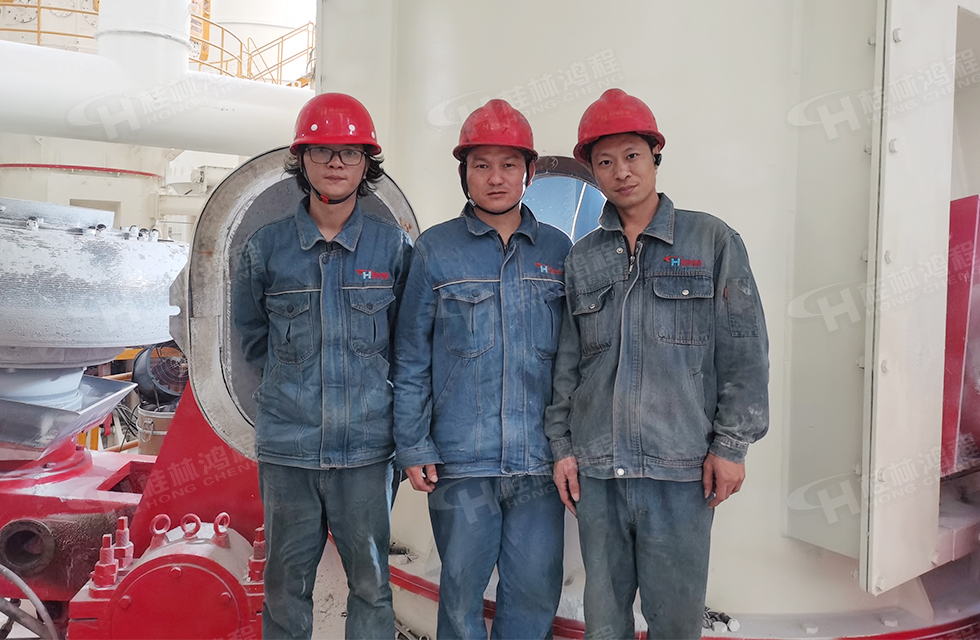 點贊!鴻程榜樣!無懼炙烤,追求卓越,實現(xiàn)服務(wù)“超預期” 點贊!鴻程榜樣!無懼炙烤,追求卓越,實現(xiàn)服務(wù)“超預期”