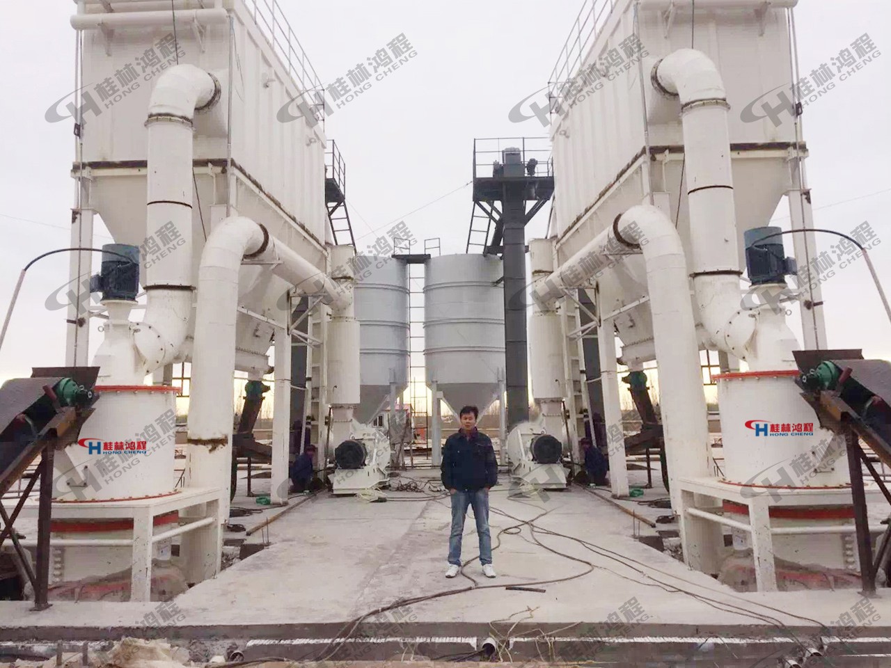 HCH凹凸棒石超細環輥磨粉機,凹凸棒石磨粉機生產線,400目凹凸棒石加工 HCH凹凸棒石超細環輥磨粉機,凹凸棒石磨粉機生產線,400目凹凸棒石加工